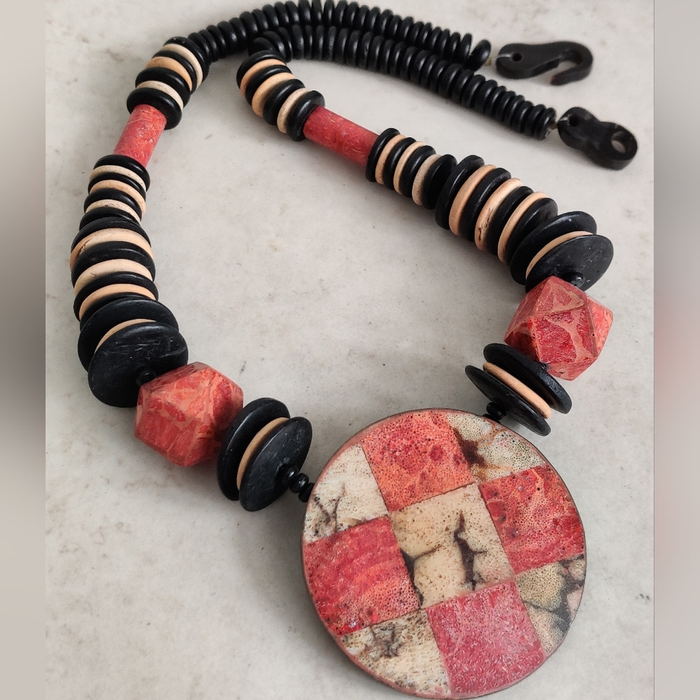 Vintage Genuine Apple Sponge Coral & Wood Beads Chunky Bohemian Necklace